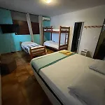 Regiane Beach Pousada Hostel